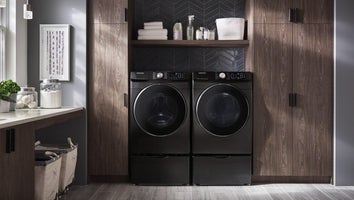 Samsung's Best-Selling Washer and Dryer Set Is $400 Off for Better Laundry Days This Fall